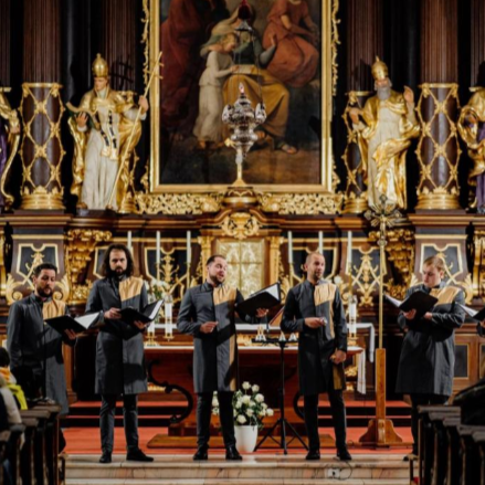 Angyalszárnyakon - a Szent Efrém Férfikar koncertje Debrecenben 