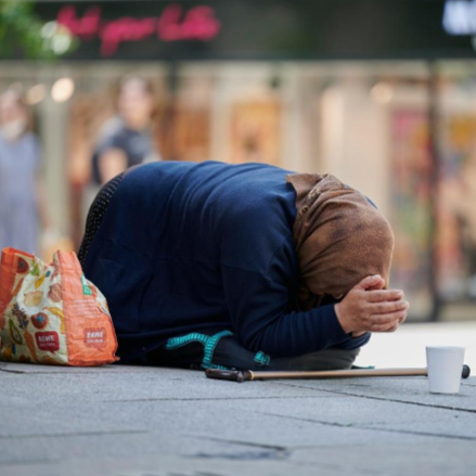 XIV. Leó pápa üzenete a szegények 9. világnapjára 