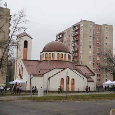 Áldás a falakra, áldás a harangra - szentelés lesz a Tócóskertben