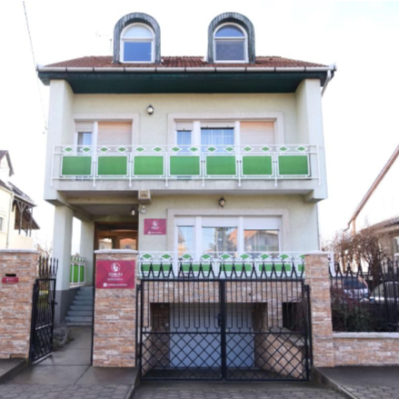 Nem engedjük el a fiatalok kezét – új utógondozói otthon nyílt Debrecenben