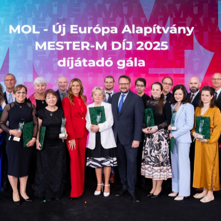 Mester-M díjban részesült Nemes József karnagy